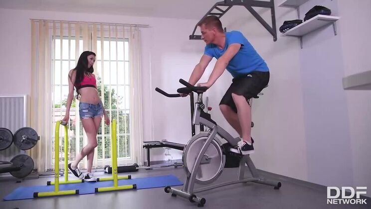 [OnlyBlowjob] - Gym Blowjob with Czech Babe Ashley Ocean - Ashley Ocean