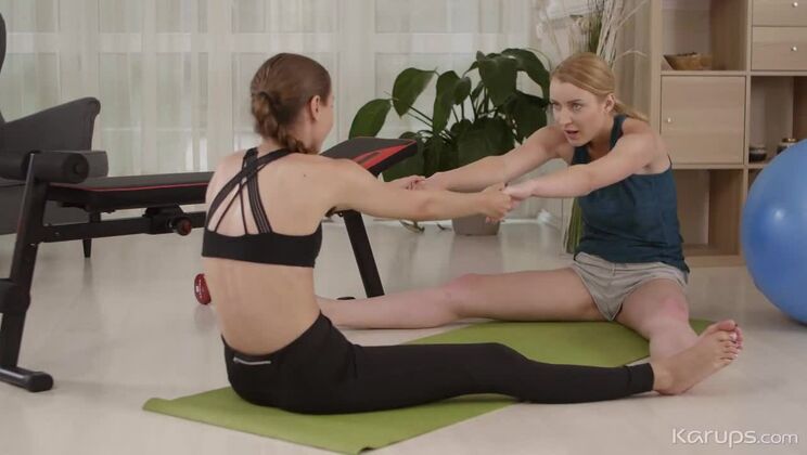 [KarupsPrivateCollection] - Stefanie Moon and Amaris - Lesbian Stretching