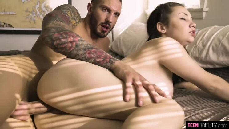 [TeenFidelity] - Quinton James and Lenna Lux's Young and Hairy Encounter - Lenna Lux - Quinton James - Leena Lux