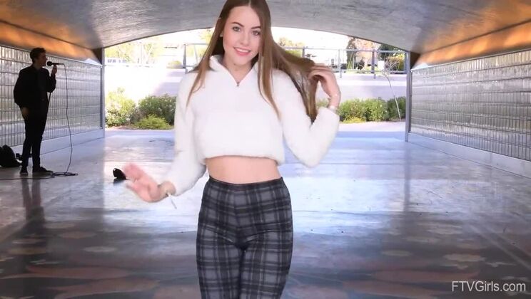 [FTVGirls] - Beautiful Naomi's Love for Sex Toys 1 - Lena