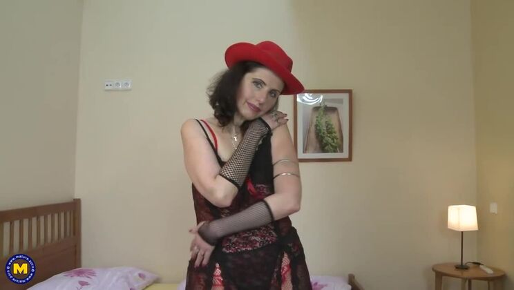 [Mature.nl] - Lingerie-clad housewife Darlena spreads her hairy pussy