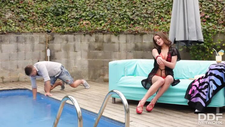 [HandsOnHardcore] - Evelina Darling in High Heels Seduces Pool Boy - Evelina Darling
