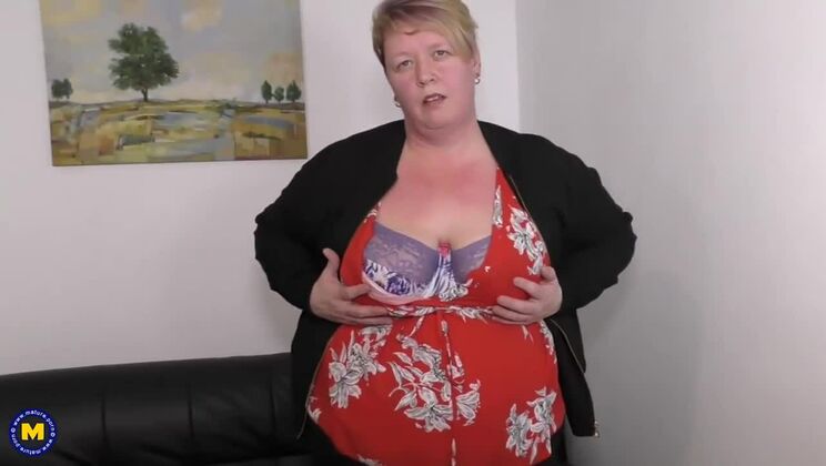 [Mature.nl] - British BBW Blonde Uses Toys for Solo Fun