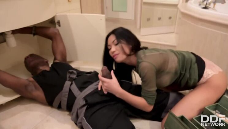 [DDFNetwork] - Polly Pons Interracial Anal with Big Pipe - Polly Pons