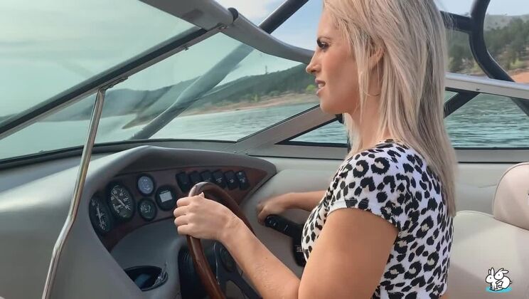 [TrueAmateurs] - Lacey Bender's Big Ass Gets Fucked on a Boat - Lacey Bender