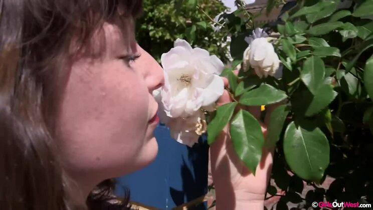 [GirlsOutWest] - Sheryl Craves Roses - Daisy Lee