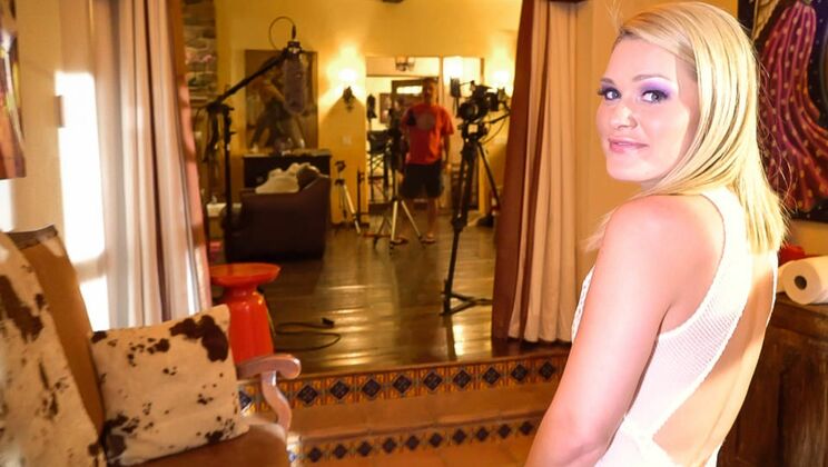 [PrettyDirty] - The Making of The Step-Walker: A BTS Look