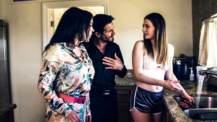[PureTaboo] - Steamy Threesome with Krissy Lynn, Kamryn Jade, and Tommy Gunn
