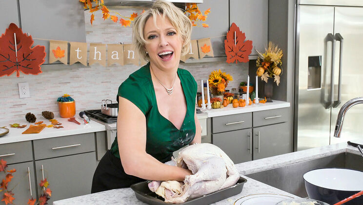 [MYLF] - Thanksgiving Pussy Thrill with Dee and Rion