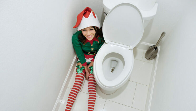 [ExxxtraSmall] - Elf on a Petite Perch with Johnny
