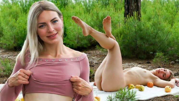[ClubSweethearts] - Teen Roxy T: Apples Are Better Than Doctors