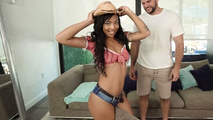 [HotGirlsGame] - Black Cock Meets Brunette Cosplayer - jmac - Malina Melendez