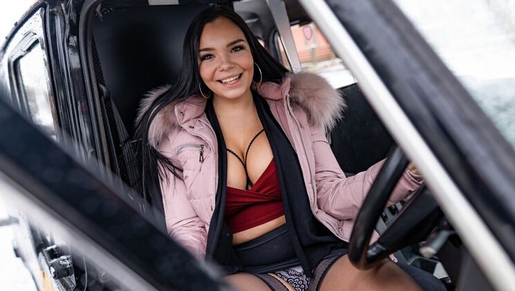 [FemaleFakeTaxi] - Gaping Anal on the Rear Seat with Sofia Lee - Mugur Porn - Sofia Lee
