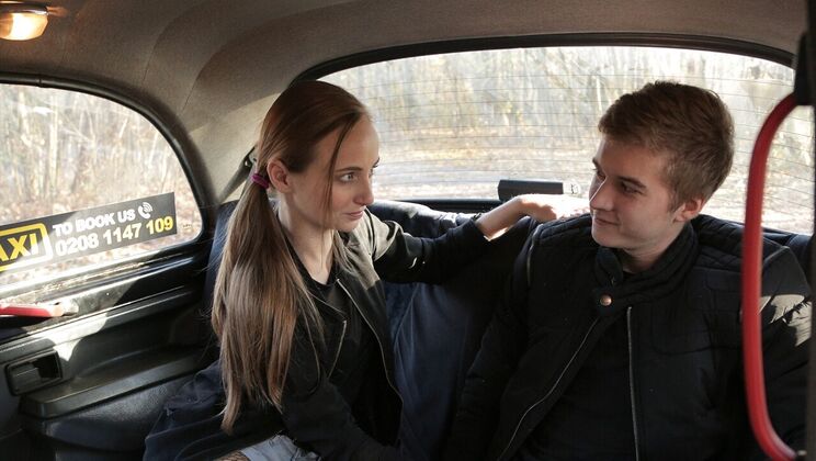 [FemaleFakeTaxi] - Taxi Fuck with Lady Bug and Logan - Lady Bug - Logan Lech