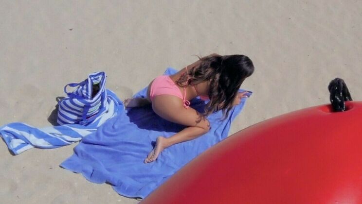 [IKnowThatGirl] - Outdoor Blowjob on the Beach