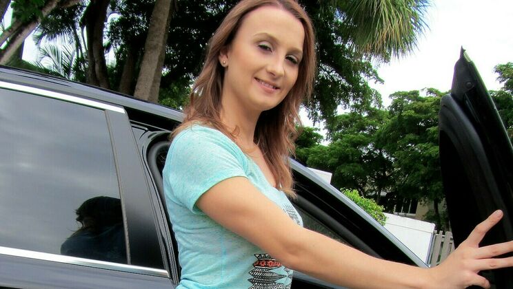 [StrandedTeens] - Hot Ride: Sadie Leigh's Car Fuck - Sadie Leigh