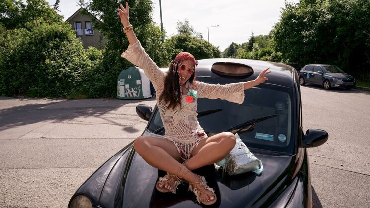 [FakeTaxi] - European Sex Educator's Amateur Blowjob - Linda del Sol
