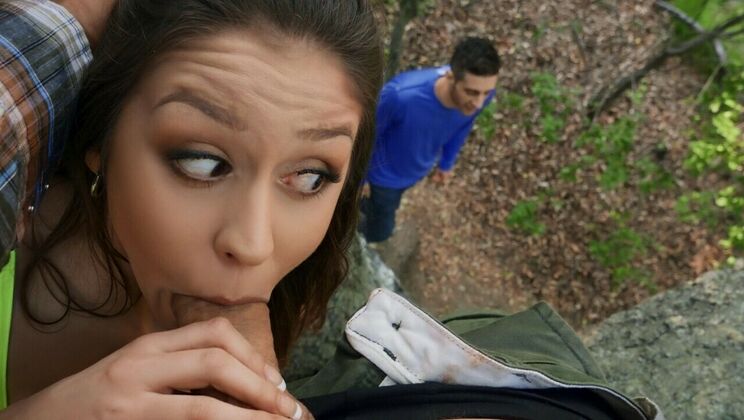 [IKnowThatGirl] -  Girlfriend Sucks Cock in Tree 