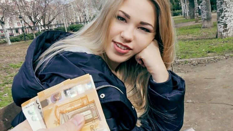 [PublicPickups] - Blonde Teen Loves Outdoor Sex - Erik Everhard - Selvaggia