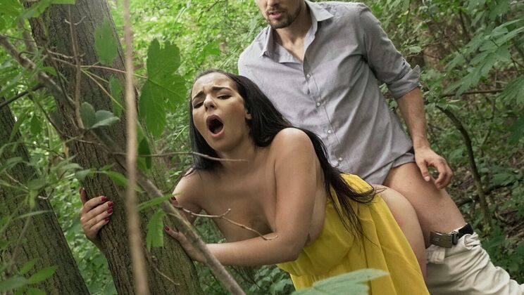 [DaneJones] - Big cock Kristof Cale fucks Sophia Laure outside