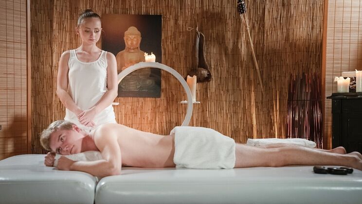 [MassageRooms] -  European Masseuse with Short Hair and Tattoos