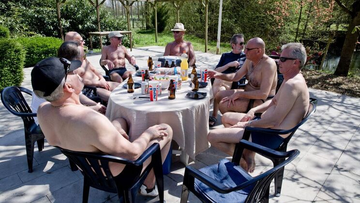 [Oldje] - Gangbang Madness - Anita Gets DP’d, Facial & Cum Swallows - John - Anita Berlusconi - David - Hugo - Jan - Jean Claude - Victor - Nico - Francis