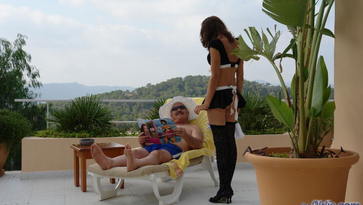 [Oldje] - Paradise Hotel: Outdoor Sex with Natural Tits