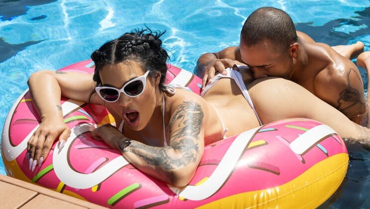 [TransAngels] - Eva's Facial after Pool Fuck