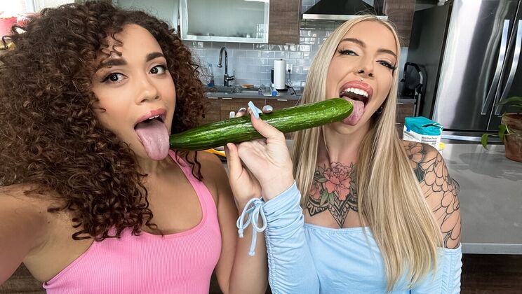 [WeLiveTogether] - Amateur Babes Get Amateur Porn