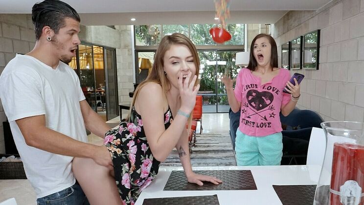 [ShareMyBF] - Exhibitionist Threesome with Double the Pleasure