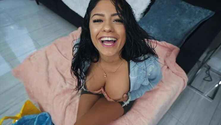 [PublicPickups] - Sugar Baby's Shaved Pussy Gets Fucked Hard