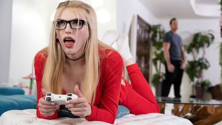 [TransAngels] - Handjob and Creampie for Gamer Girl - Tony Orlando - Pierce Paris - Izzy Wilde