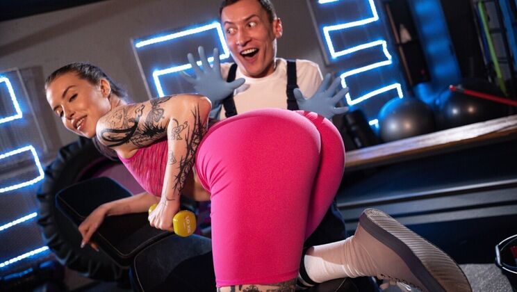 [FitnessRooms] - Gym Rat Ass Workout with Charlie Dean - Charlie Dean - Eden Ivy