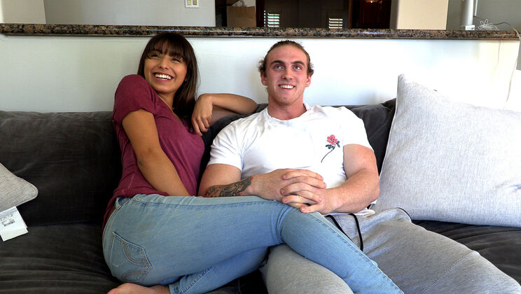 [HotGuysFuck] - Latina Vanessa Ortiz takes Dustin's big cock in interview sex - Vanessa Ortiz - Dustin Reynolds