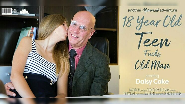 [Mature.nl] - Busty blonde teen Daisy pleases an old man in his office - Hugo - Daisy Cake