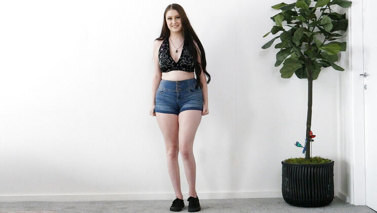 [CastingCouchHD] - Cumshot Audition with Honey - Honey