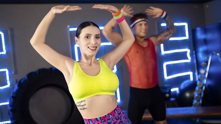 [FitnessRooms] - Hot Athletic Coach in Action - Nelly Kent - Liam Salvatore