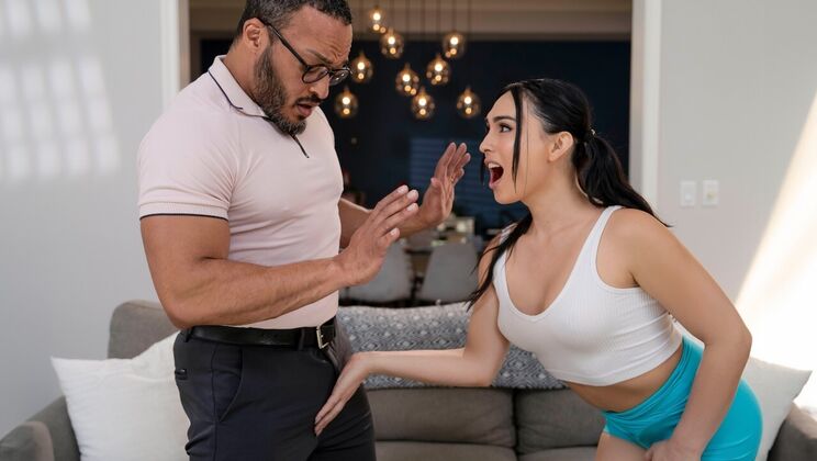 [TransSensual] - Stepdad Analyzes Athletic Stepdaughter