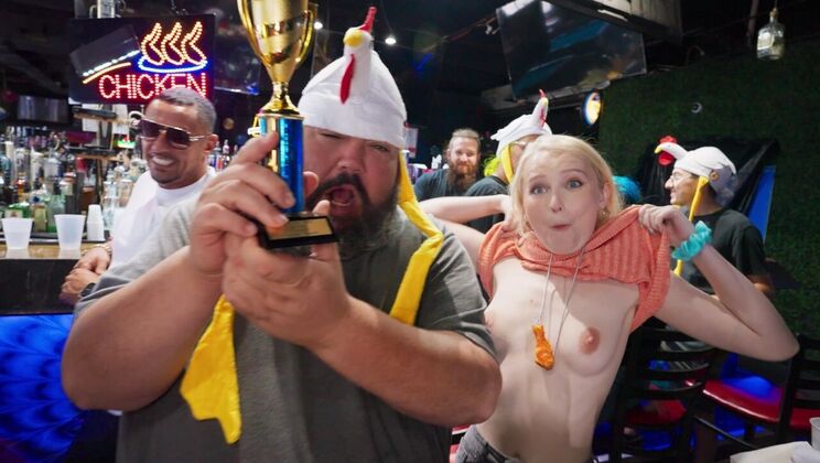 [MOFOS] - Doggystyle Fun with Phoebe Blue and Tony Rubino - Tony Rubino - Phoebe Blue