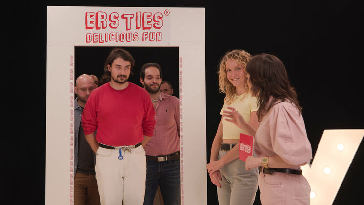 [Ersties] - The Tinder Reality TV Show - Serafina (Ersties) - Freddy (Ersties)