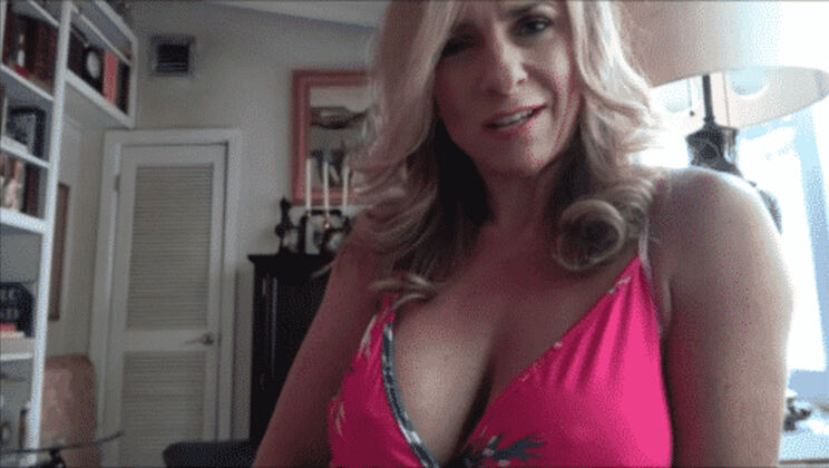 [MomComesFirst] - Big Ass and Big Tits Adoption Taboo Scenes with Stepson and Stepmom - Kenzie Foxx