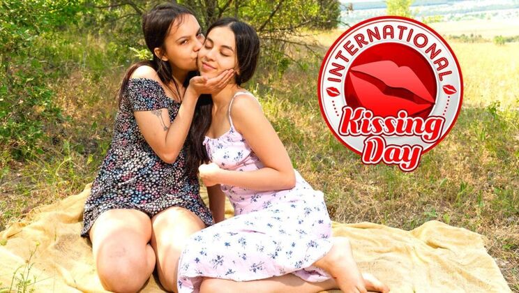[ClubSweethearts] - Teen Girls' Scissoring and Pussy Play - Lolitta Moreau - Elina Sable