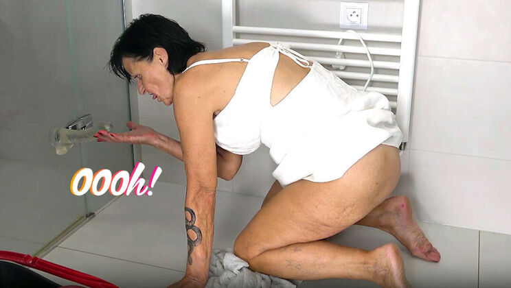 [Grandmams] - Wife’s Tattooed Toy Orgasms Afterparty - Cocco Grand