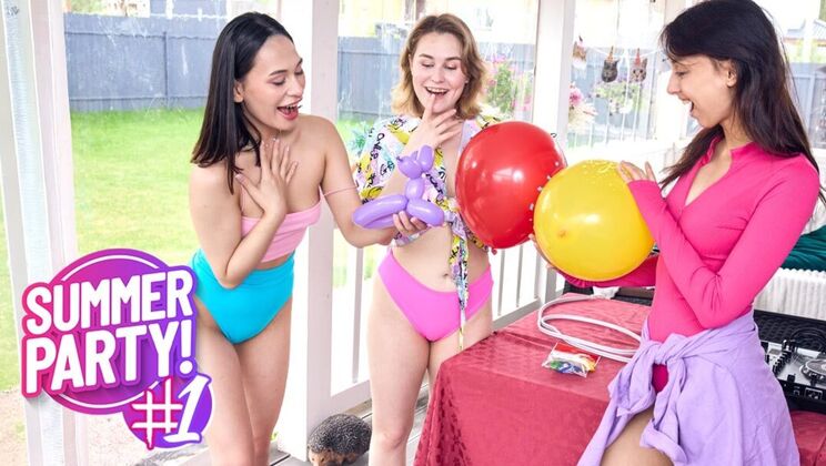 [ClubSweethearts] - Outdoor Masturbation with Beautiful Ass and Round Butts - Iris Murai - Roxy Muray - Ashly Rabbit