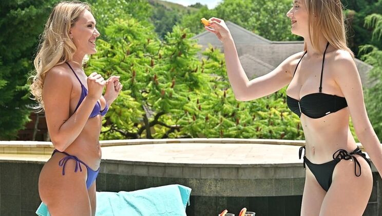 [PornWorld] - Sexy European Babes: Polly & Merida Outdoor Dildo - Hello Siri3 - Polly Yangs
