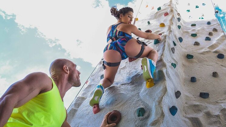 [DigitalPlayground] - Caucasian Couple Has Athletic Outdoor Sex - Abella Danger - Johnny Sins