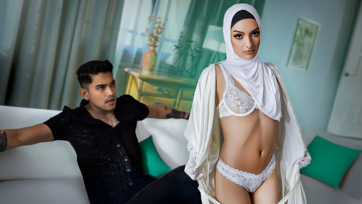 [HijabHookup] - Laynee James First Time Ever Blowjob Swallows Load - Laynee James - Arin Jones